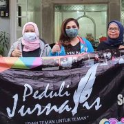 Bersama Si ‘Gelas-Gelas Kaca’, Gerakan ‘Peduli Jurnalis’ Sasar Warga Terdampak Covid-19
