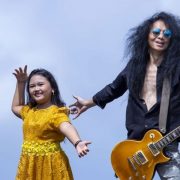 “SINGLE LAGU LESTARI ALAMKU – PRISA & JOHN PAUL IVAN”