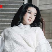 Melly Mono Merilis Sebuah Lagu Recycle Yaitu “Berhenti Di Kamu” , Yang Pernah Dipopulerkan Oleh ANJI Tahun 2011.
