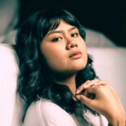 Denisa Rilis Album Perdana Bertajuk Bloodbuzz