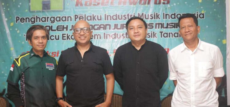 Penghargaan “Kaset Award” Oleh Jaringan Jurnalis Musik Untuk Pelaku Industri Musik Indonesia