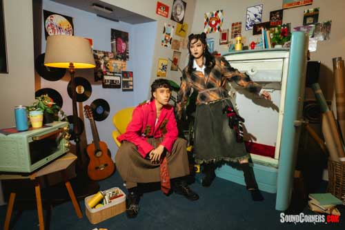 LEWAT KOLABORASI DENGAN VIDI YANG BERJUDUL “FRENEMY” ISYANA SARASVATI LANJUTKAN PERJALANAN ALBUM “EKLEKTIKO”