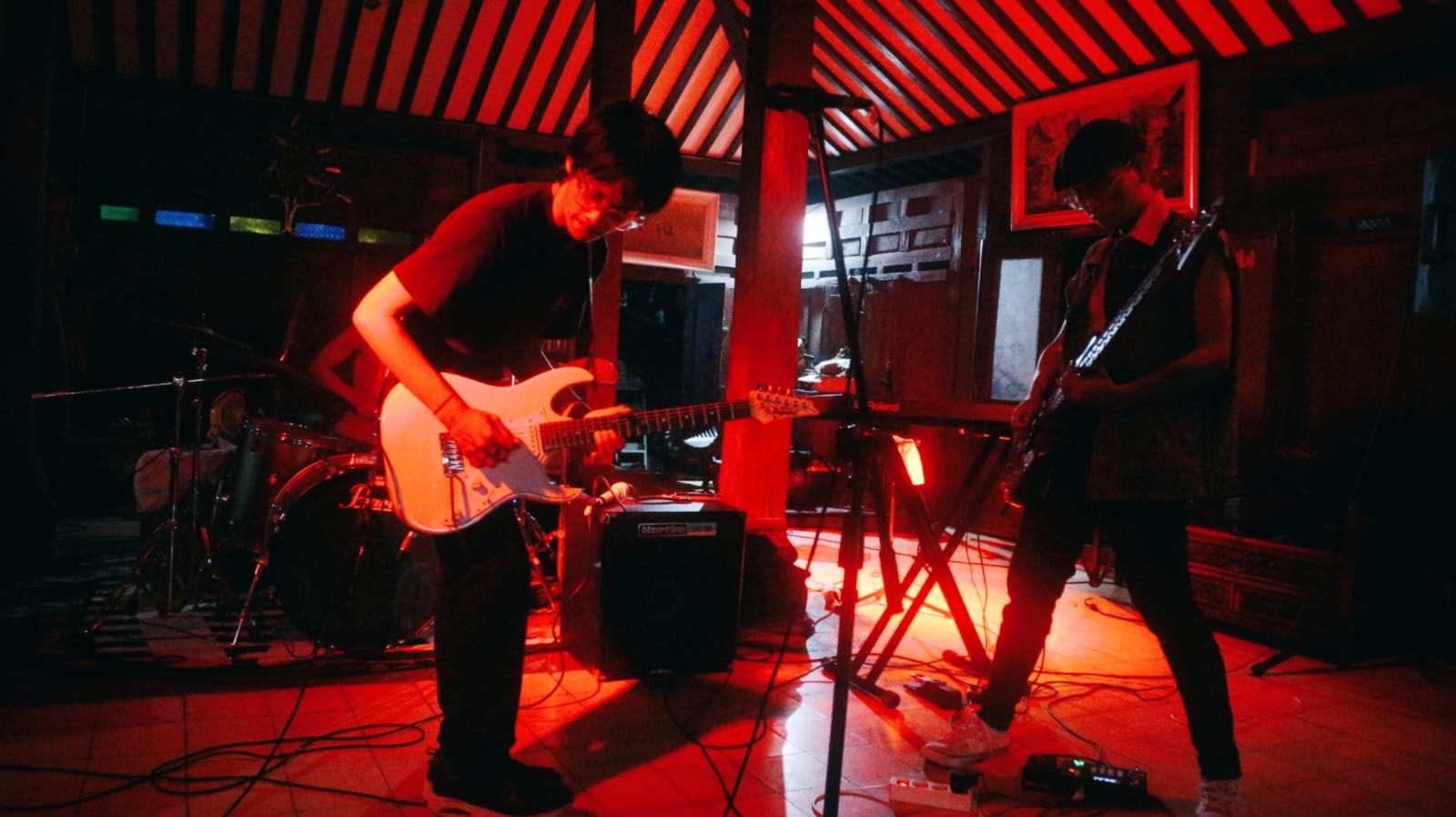 Black Langues Rilis Single 'Happy': Vibes Dark yang Jujur & Relate Banget Soal Mental Health!