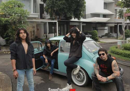 Album Perdana REBORN Berisi Sejumlah Lagu Orisinal