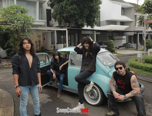 Album Perdana REBORN Berisi Sejumlah Lagu Orisinal